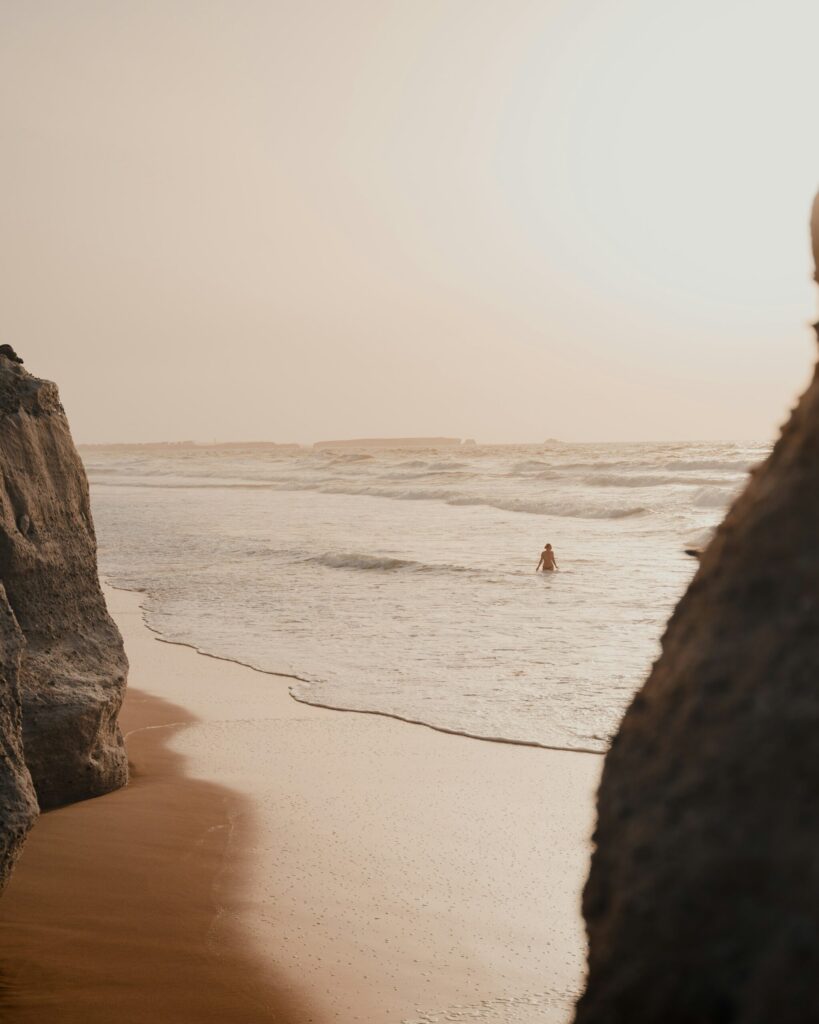 EAUde1974_lifestyle_moods_purchased_T1_Capri_120-scaled